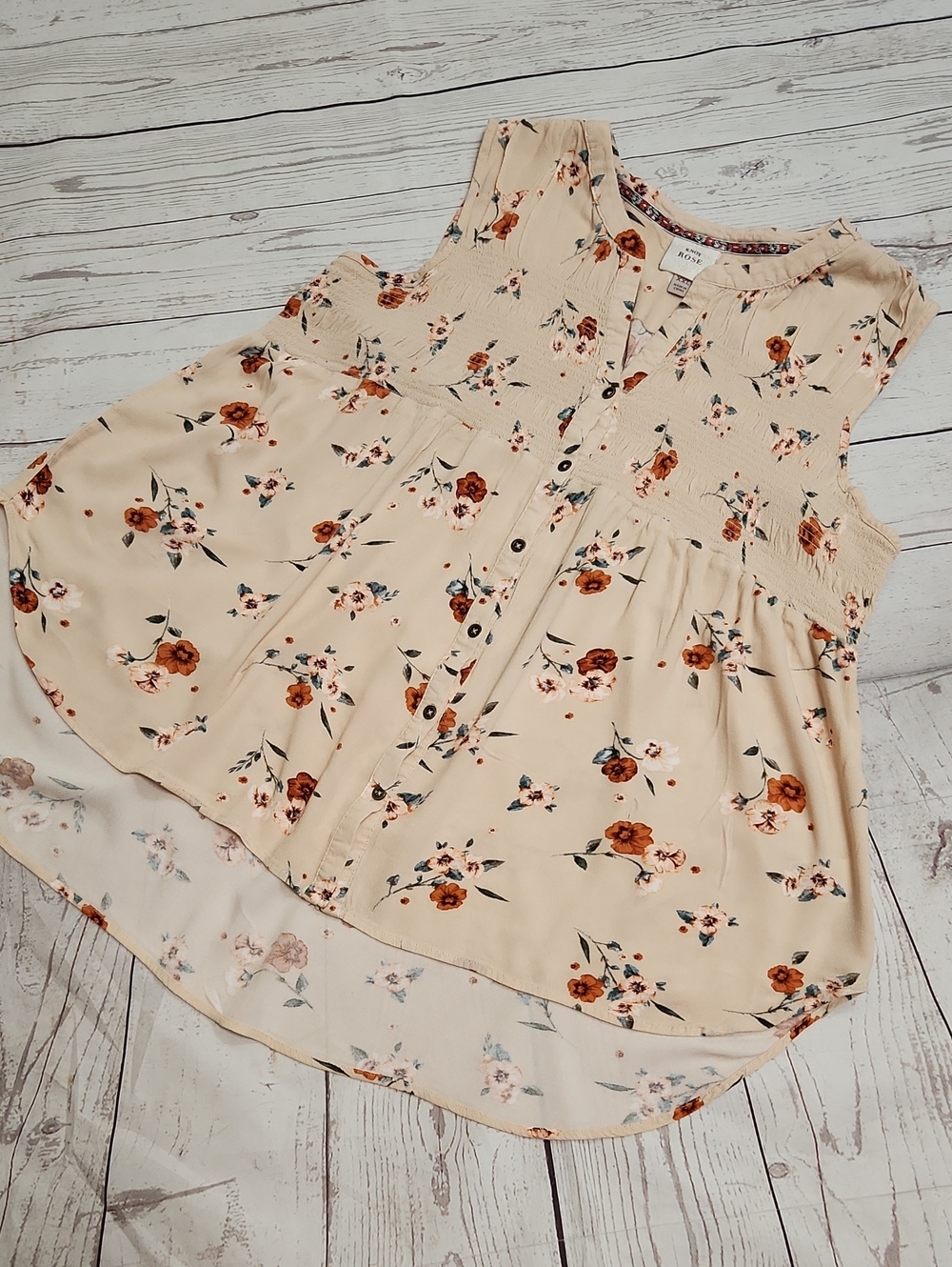 Knox Rose Peach Floral Smocked Button-Up Tank